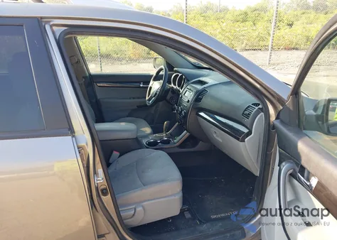 2012 Kia Sorento Lx из США, поврежденный, VIN 5XYKT4A60CG231683